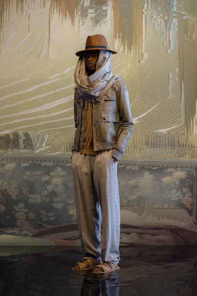 Look 9